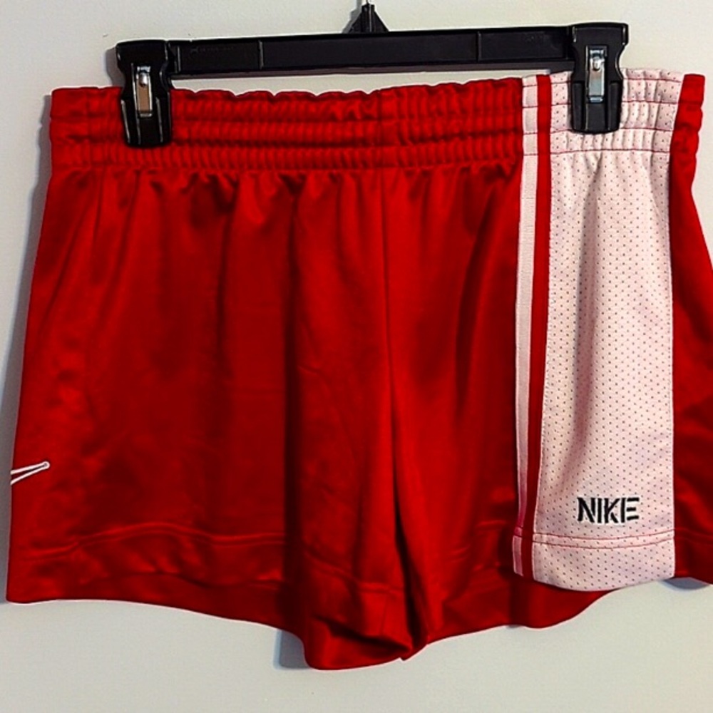 Vtg Women’s Nike Athletic Shorts Red Size M (8-10)
